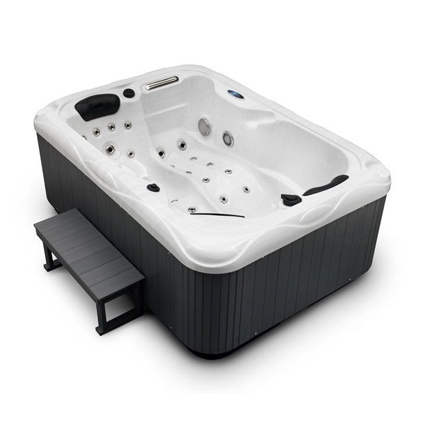 2 Person hot tub (Lougers)