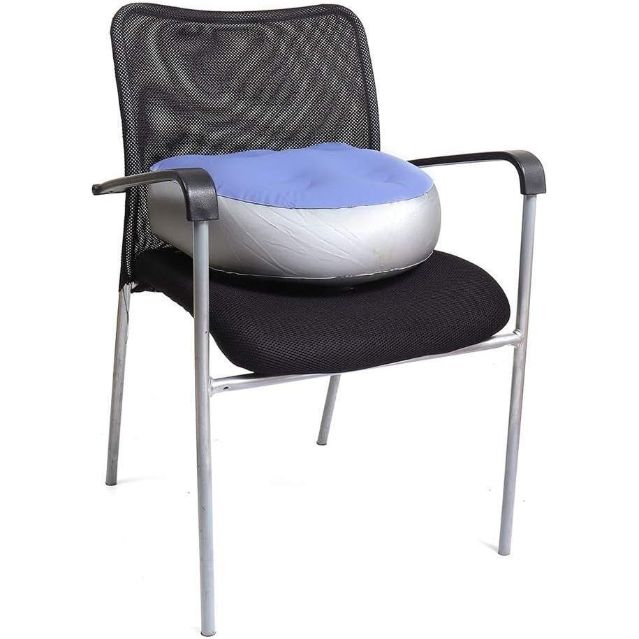 Inflatable seat for hot tubs