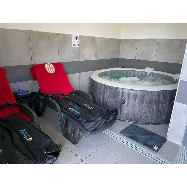 Intex Greywood Deluxe Hot Tub - 6 person