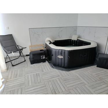 Intex Jet and Bubble Deluxe Hot Tub - 4 person