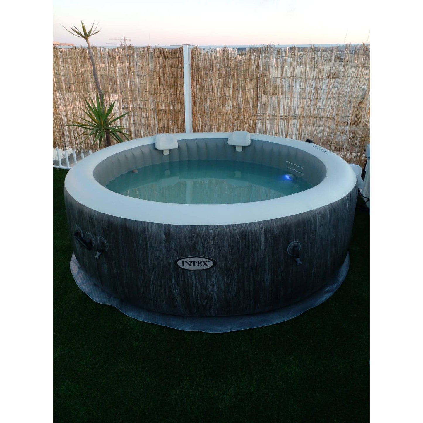 Intex Greywood Deluxe Hot Tub - 6 person