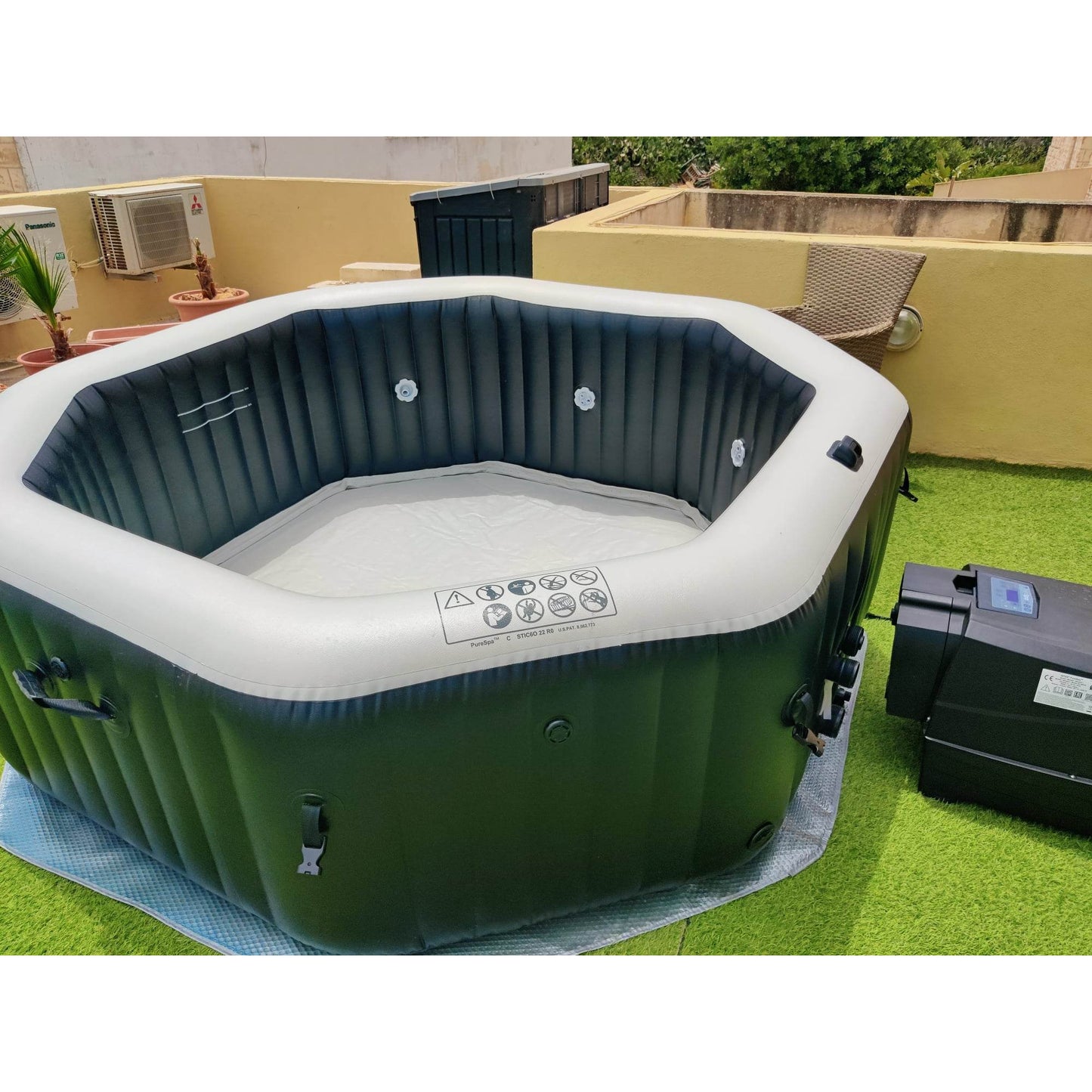 Intex Jet and Bubble Deluxe Hot Tub - 6 person