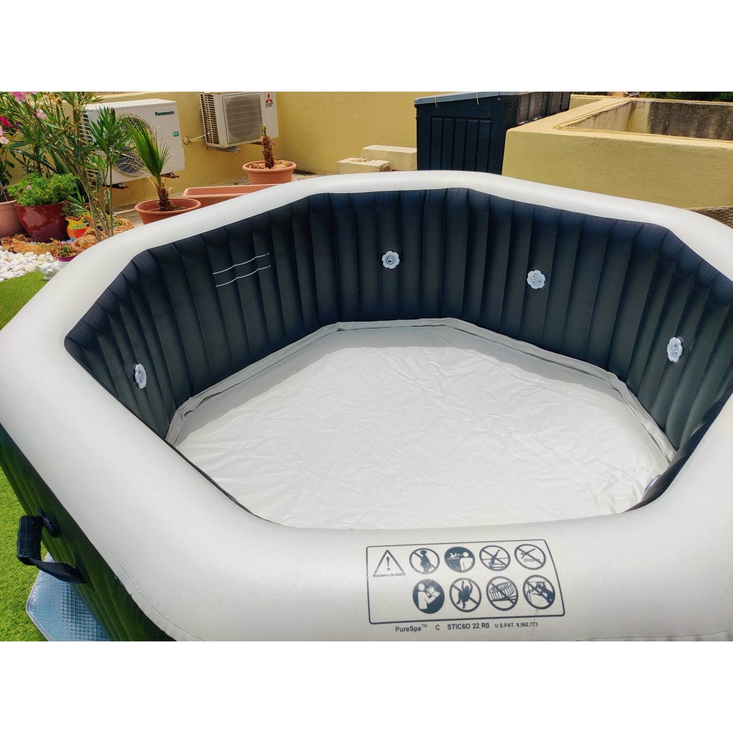 Intex Jet and Bubble Deluxe Hot Tub - 6 person