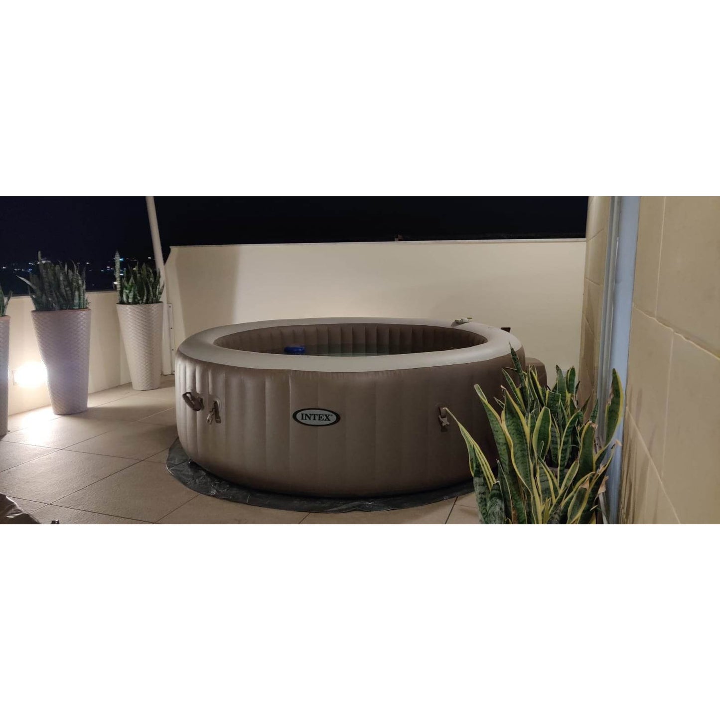 Intex Bubble Massage hot tub - 4 Person