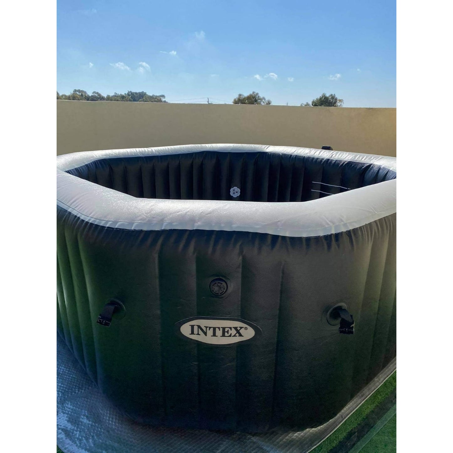 Intex Jet and Bubble Deluxe Hot Tub - 4 person