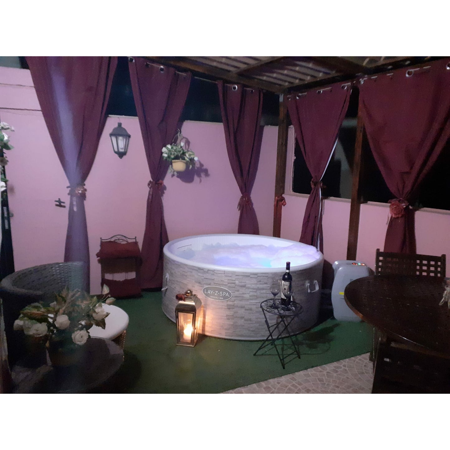 Lay-Z-Spa Vancouver - 4 Person