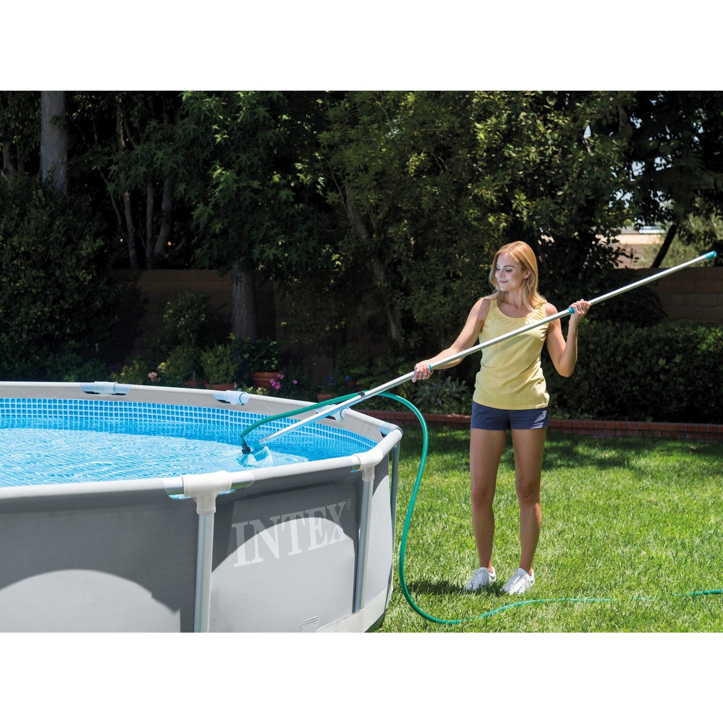 Intex pool cleaning kit