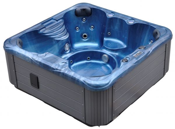 4 Person hot tub