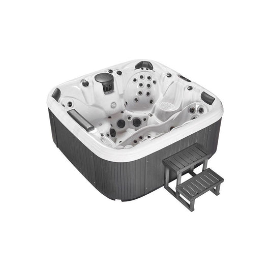 4 Person hot tub (1 Louger)