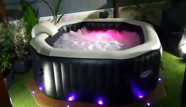Intex Jet and Bubble Deluxe hot tub
