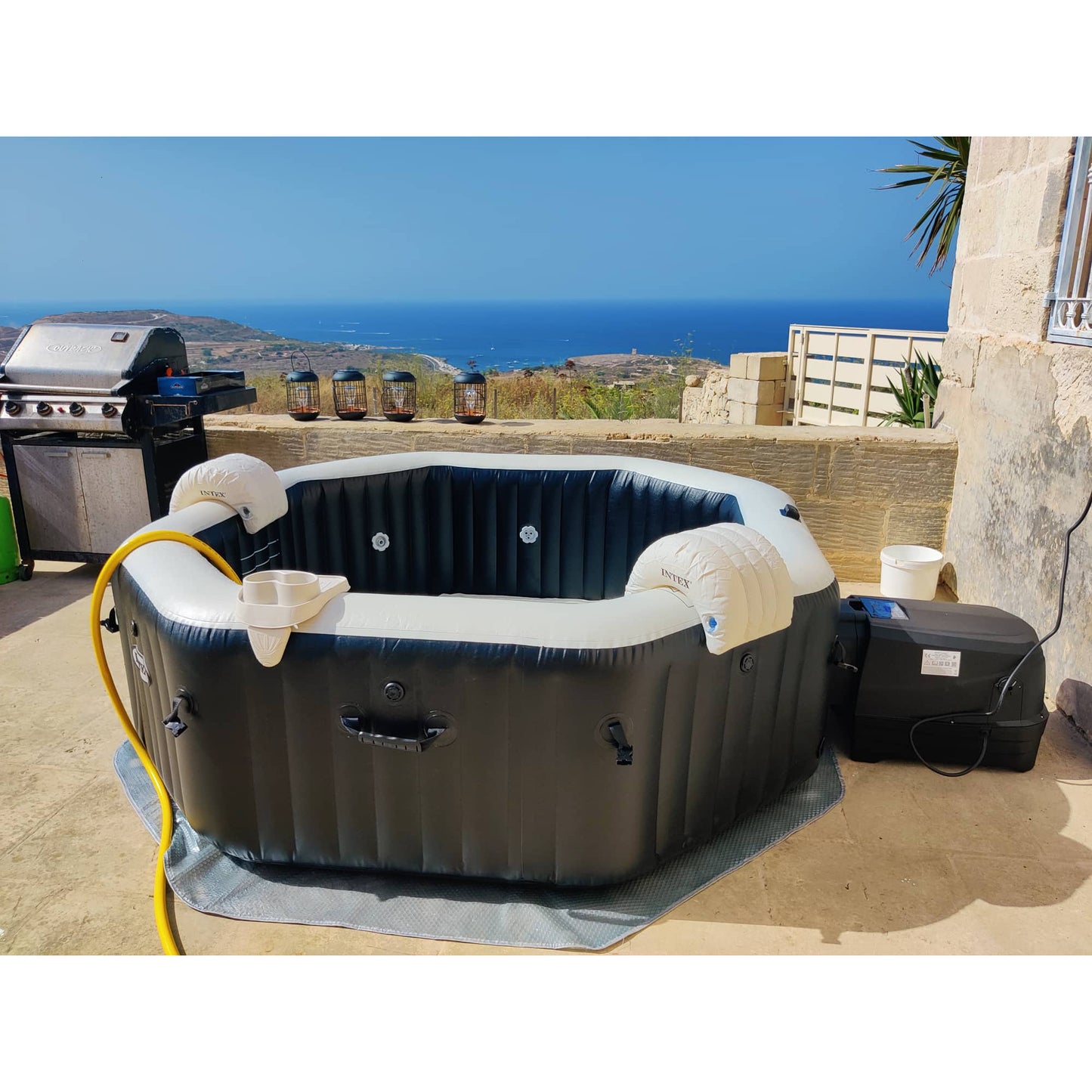 Intex Jet and Bubble Deluxe Hot Tub - 6 person